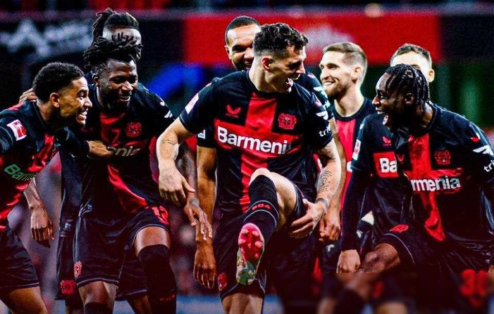 开云体育官方网入口-德甲激烈碰撞，球迷支持不断提升