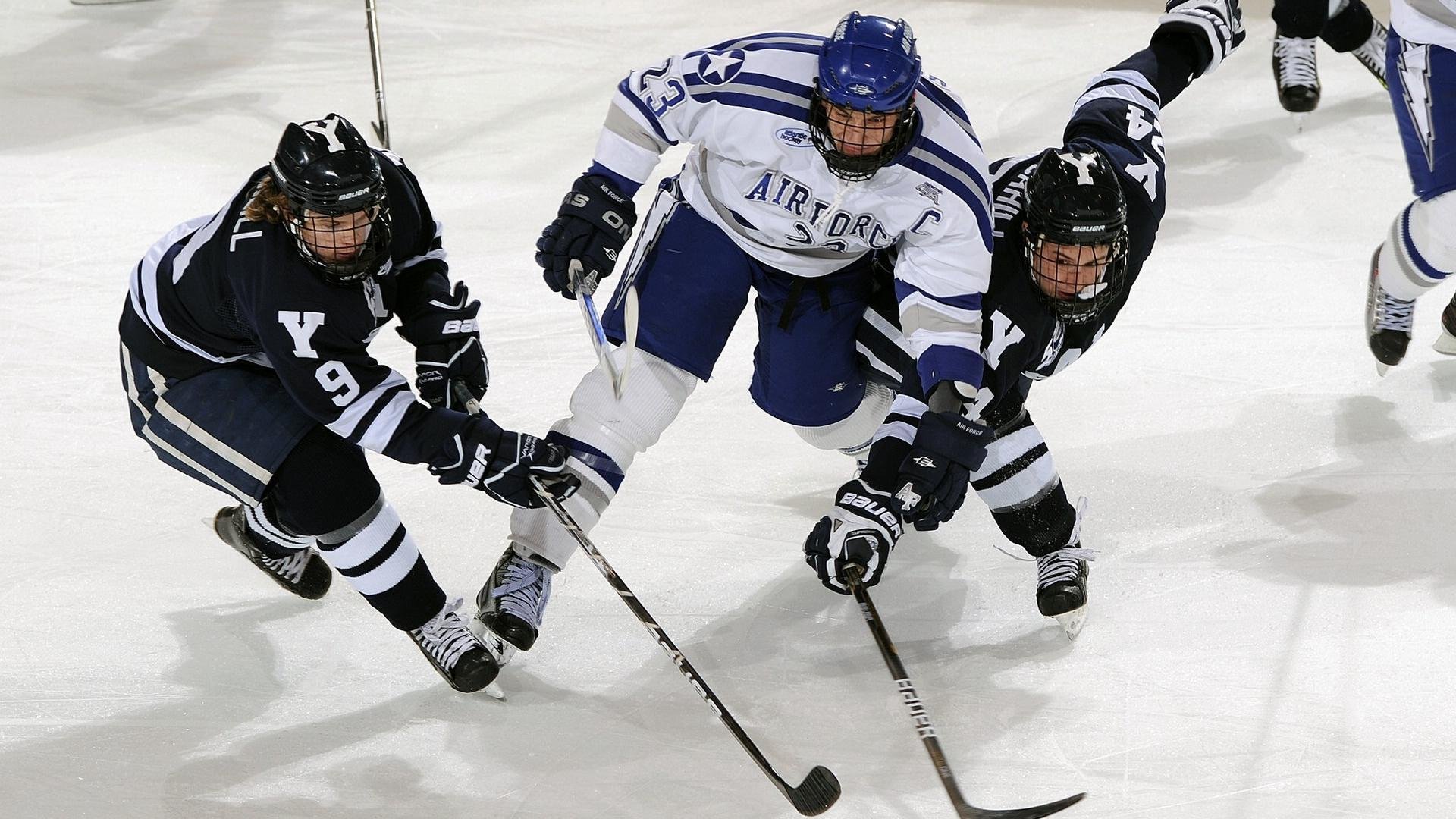 巴塞罗那夺得西甲冠军,哈维执教成果显著,巴塞罗那 哈维